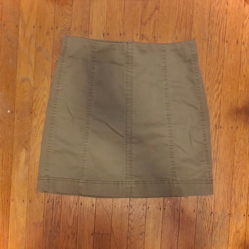 ✨Tillys mini skirt✨